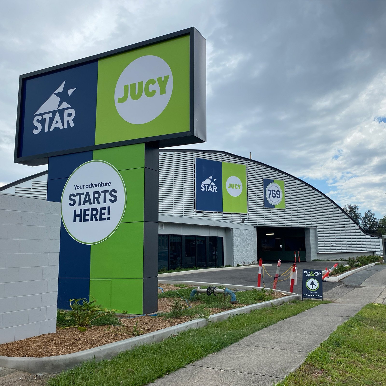 JUCY Brisbane airport front entrance
