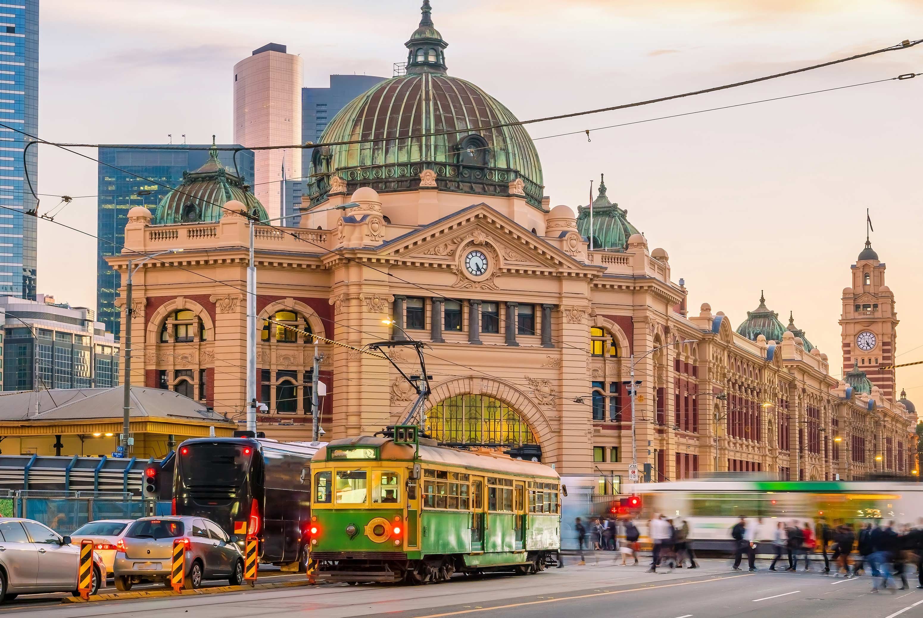 Melbourne to Uluru road trip itinerary COVER