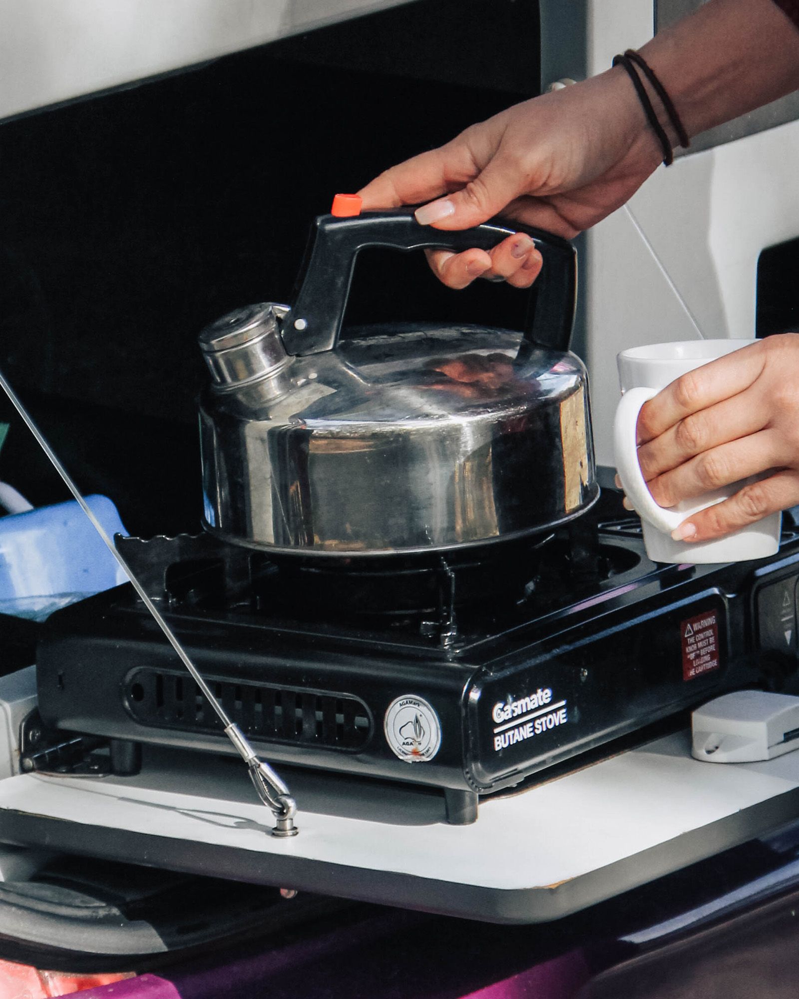 Gas cooker - Cook up on your adventure with our portable camping stove with dual gas burner using gas cartridge refills. Gas cooker - Cook up on your adventure with our portable camping stove with dual gas burner using gas cartridge refills.