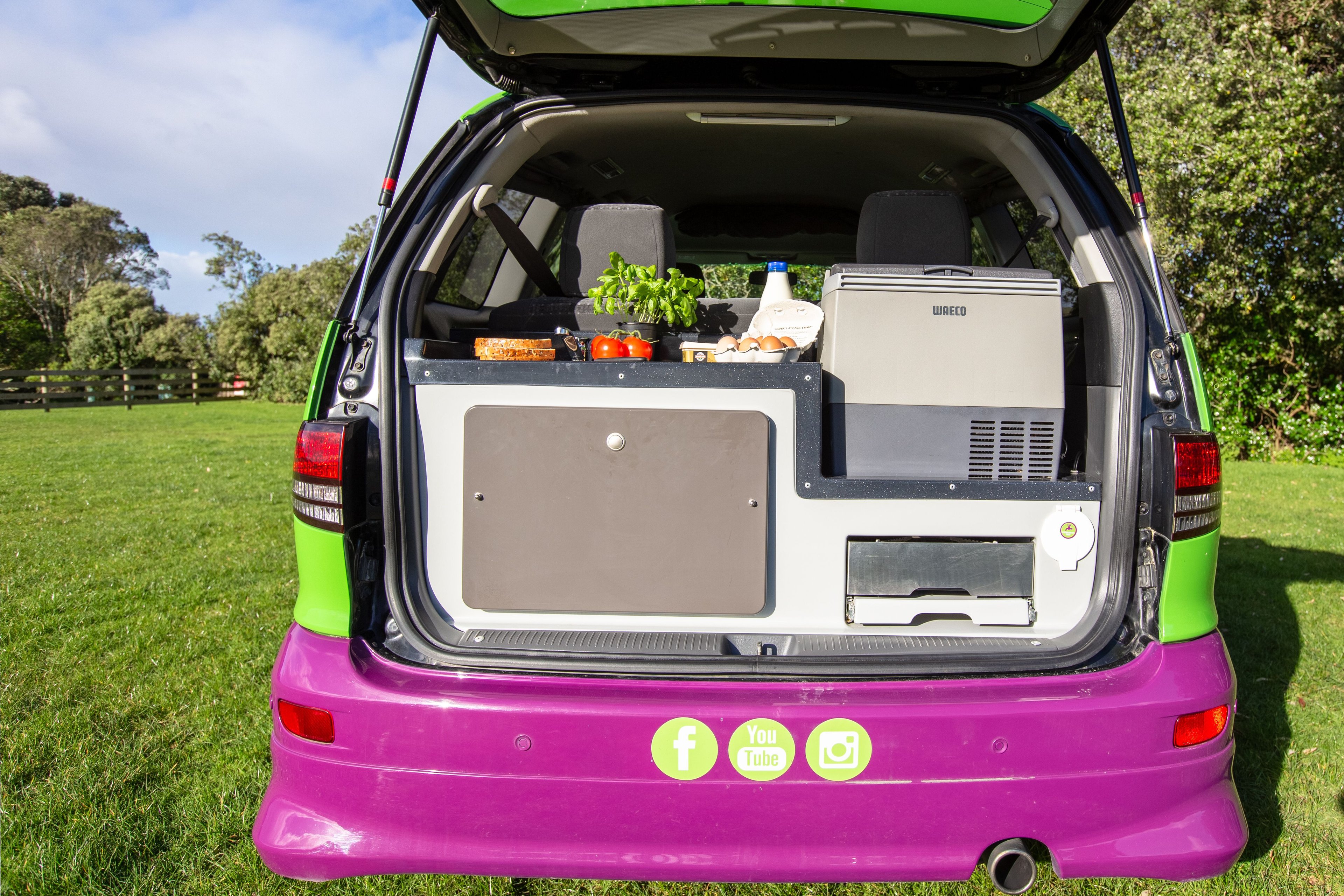 Fridge - Keep your food cool and fresh with our 18L compressor fridge. Fridge - Keep your food cool and fresh with our 18L compressor fridge.