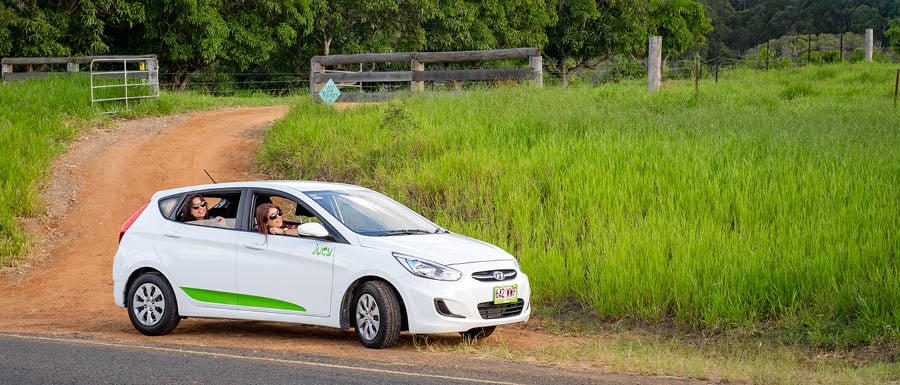 Driver comforts - Automatic transmission and Apple Car Play and Bluetooth technology. USB power points in the dash. 