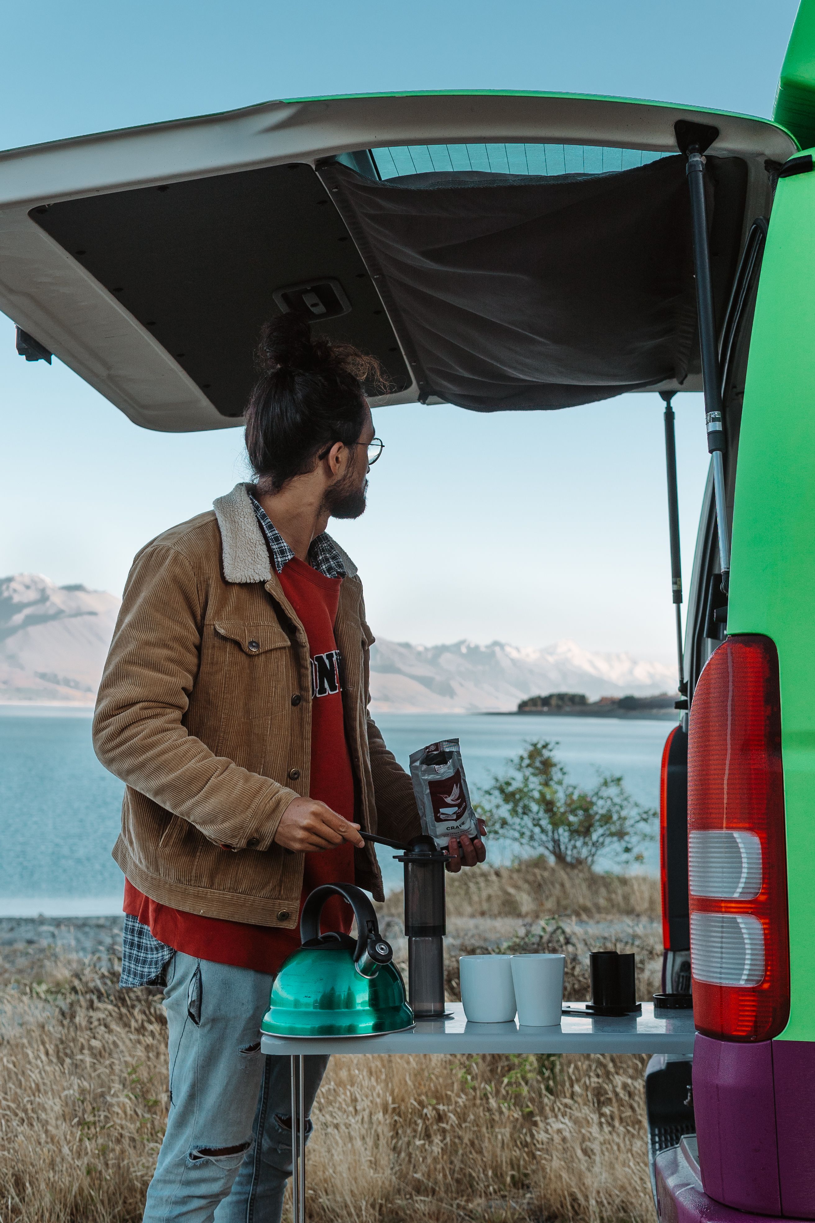 Air conditioning - Stay comfortable on the road with heating and cooling while driving, plus main cabin heating via gas, battery, or reverse cycle (vehicle generation dependent).